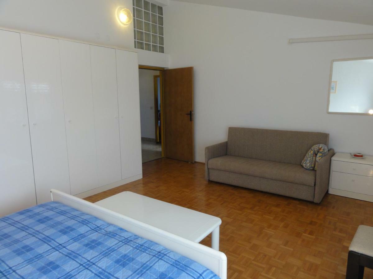 Nice And Cozy Apartment Ferry In Медулин Экстерьер фото